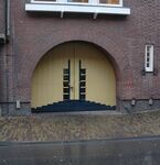 De prachtige garagedeur van dat voormalige politiebureau
<br/>
Richard Keijzer, 2015-05-17